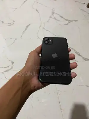 Apple iPhone 11 (Used)