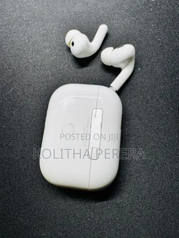 AirPods Pro (2nd generation) with MagSafe Charging Case (USB-C)