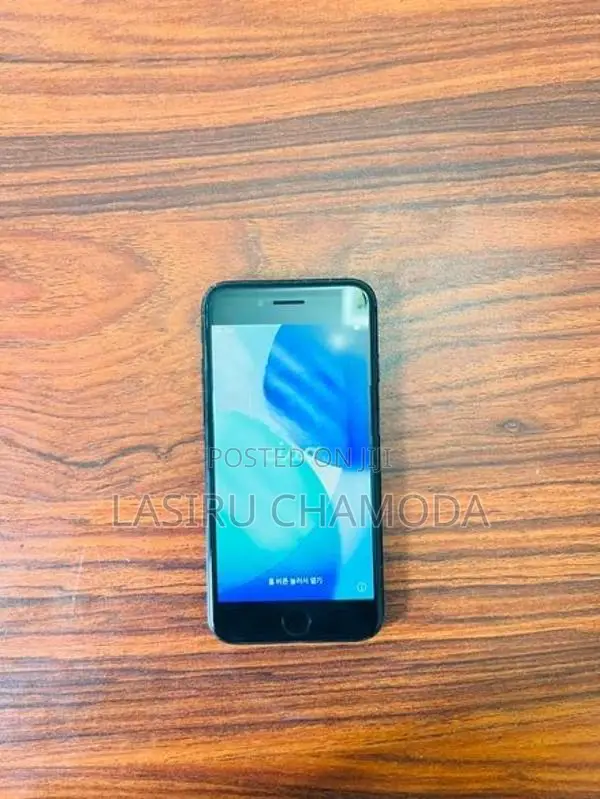 Apple iPhone SE 2 se2 128gb (Used)