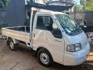 Nissan Vanette 2003