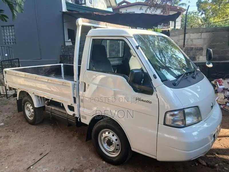 Nissan Vanette 2003