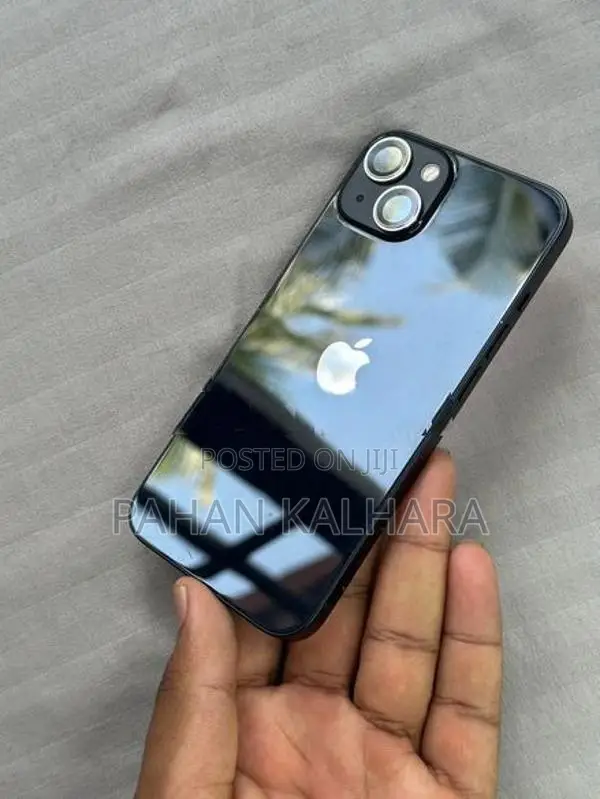 Apple iPhone 13 (Used)