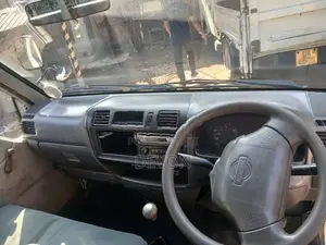 Nissan Vanette 2003