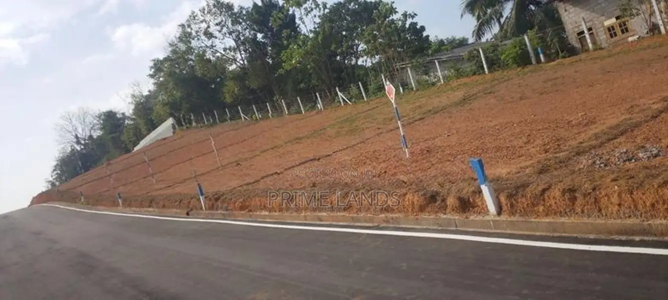 කහතුඩුව 120 බස් පාරට ආසන්නයේන් වටිනා ඉඩම්