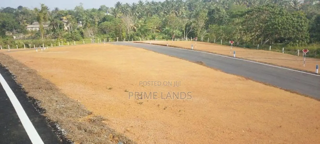 කහතුඩුව 120 බස් පාරට ආසන්නයේන් වටිනා ඉඩම්
