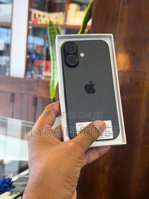 Apple iPhone 16 128GB (Used)