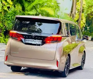 Toyota Alphard Pre-ExecutiveLounge 2024