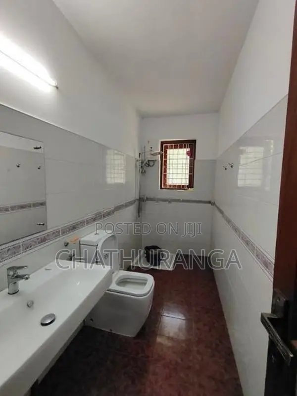 5 Bedrooms House for Sale Kadawatha Near Kandy Road