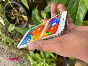 Samsung Galaxy S5 (Used)