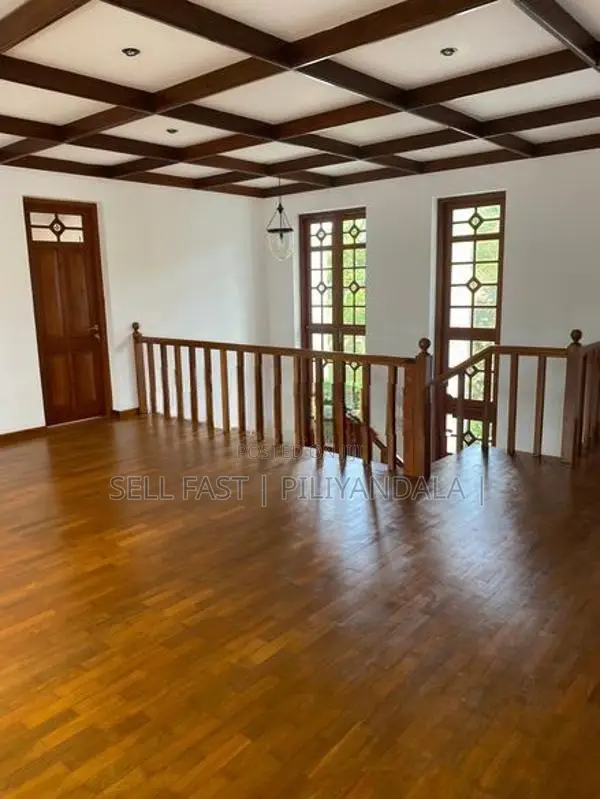 Luxury modern villa type house with pool Rajagiriya