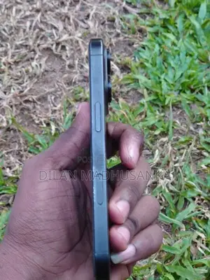 Apple iPhone 16 Pro (Used)