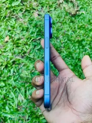 Apple iPhone 16 (Used)