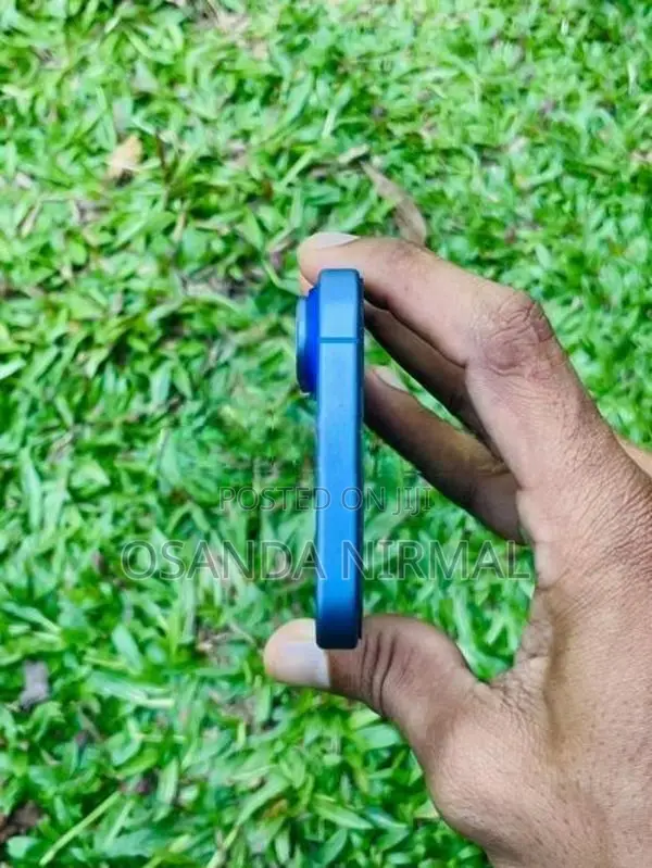 Apple iPhone 16 (Used)