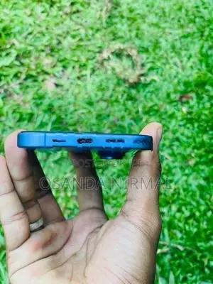 Apple iPhone 16 (Used)