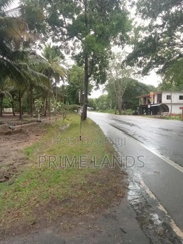අඹගස්වැව නේවාසික සහ ව්‍යාපාරික බිම් කොටස් විකිණීමට