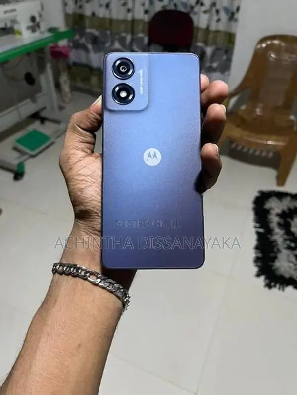 Moto G04s (Used)