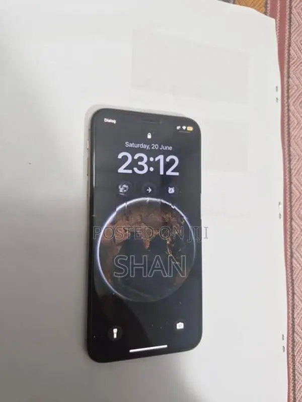 Apple iPhone XS (Used)