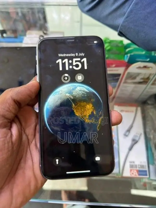 Apple iPhone 11 (Used)