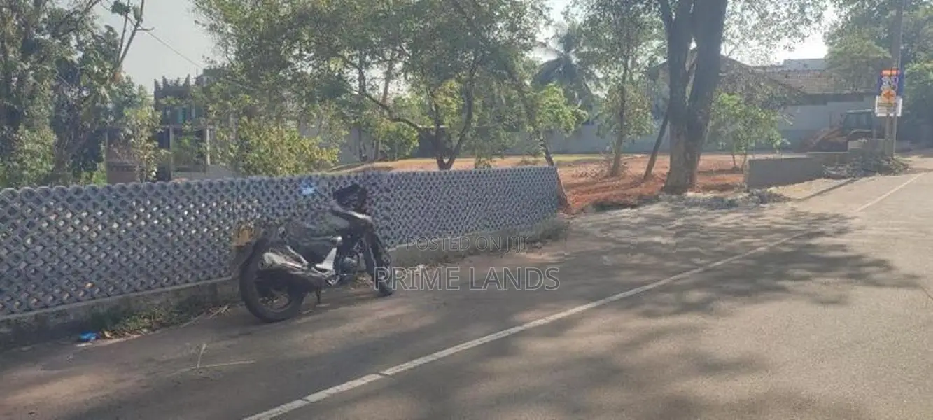 Pannipitiya Residential Land for Sale Close to Bus Road