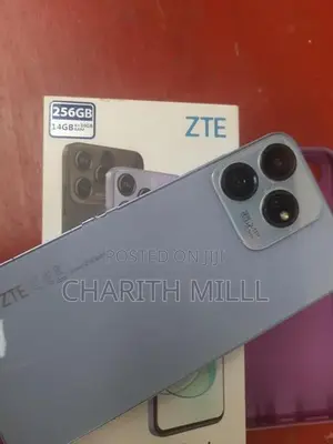ZTE Blade v50 256gb (Used)