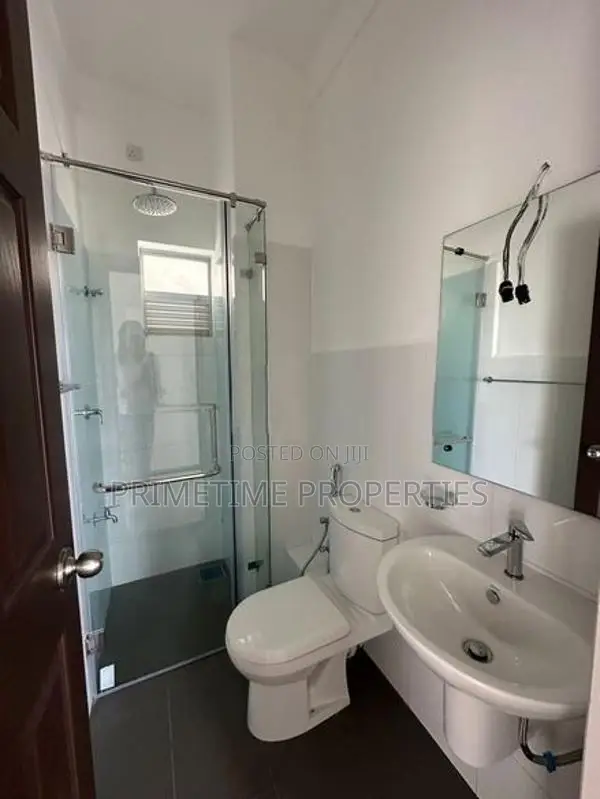 (KAR528) 3BR Luxury Apartment for Rent in Santorini Negombo
