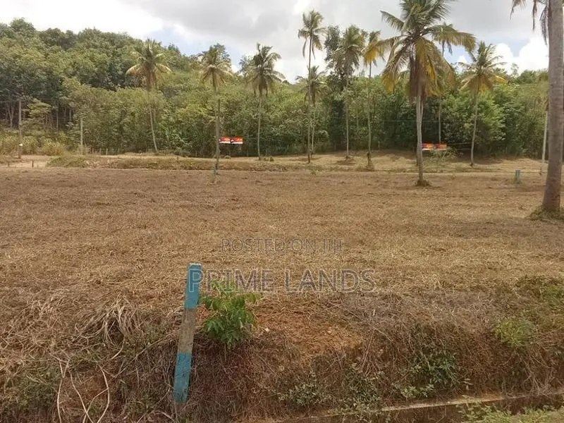සියලු අනුමැතියන් සහිත නේවාසික බිම් කොටස් නාරම්මල