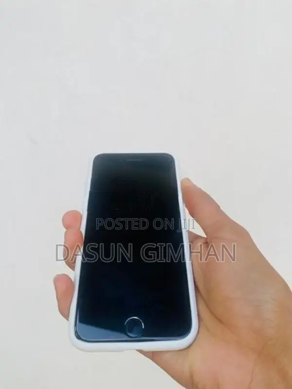 Apple iPhone 8 i phone (Used)