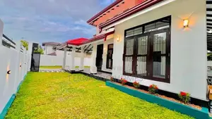 Deluxe Nice Garden With Beauty Luxury House For Sale In Kandawala