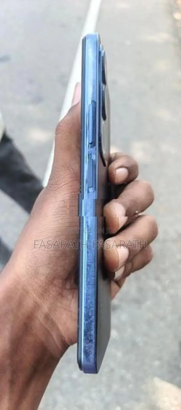 Vivo Y29 (Used)