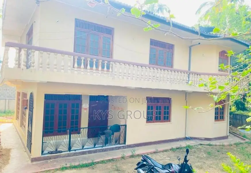 Building with Land for Sale – Badulla