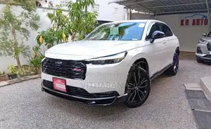 Honda Vezel Rs Sensing Premium 2025