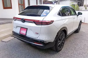 Honda Vezel Rs Sensing Premium 2025