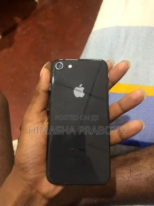 Apple iPhone 8 (Used)
