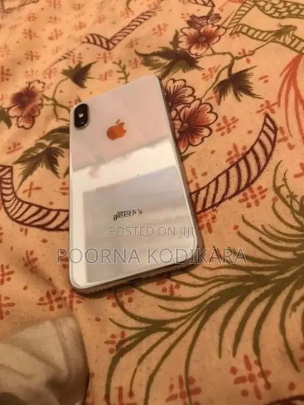 Apple iPhone X (Used)