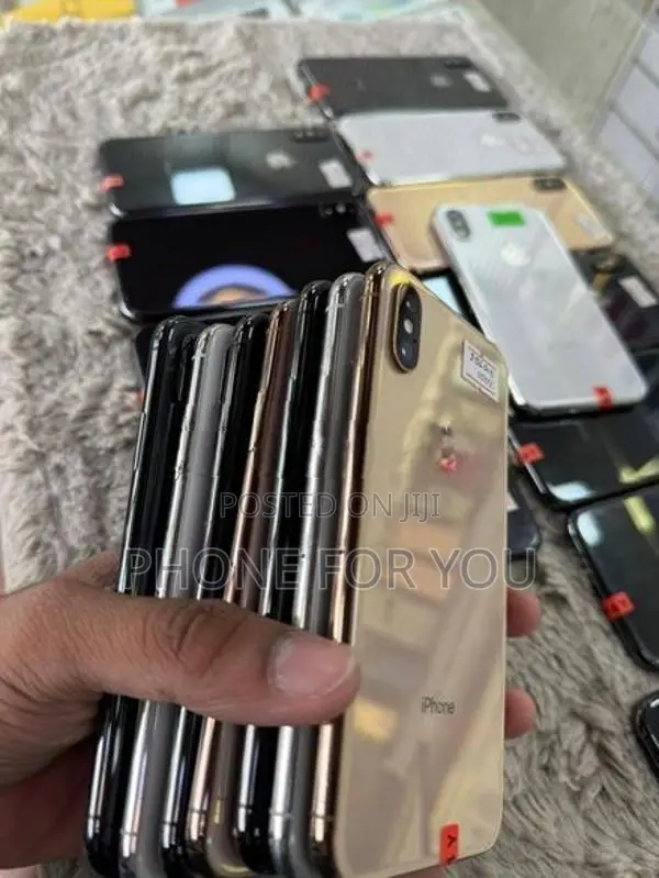 Apple iPhone XS (Used)
