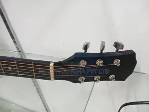 Box Guitar