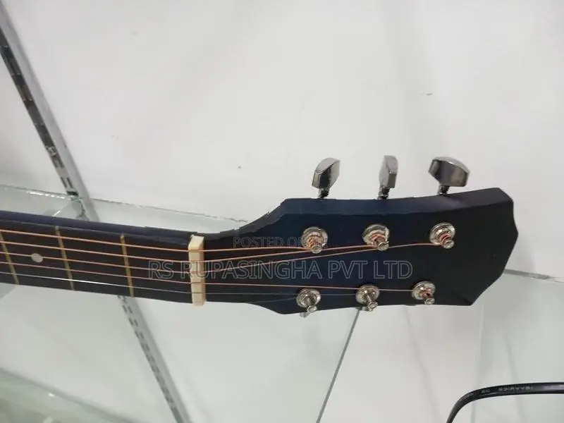 Box Guitar