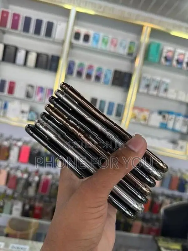 Apple iPhone XS (Used)
