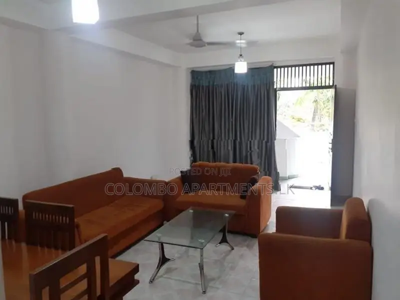 2-Bedroom Apartment Short-Term Rental in Wellawatta. (Code: CSH102)