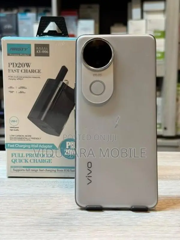 Vivo V50e 8GB/128GB (Used)