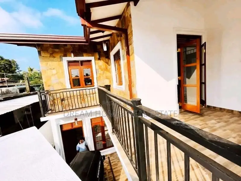 Luxury 4 Bed 2 Storey House for Sale Kesbewa