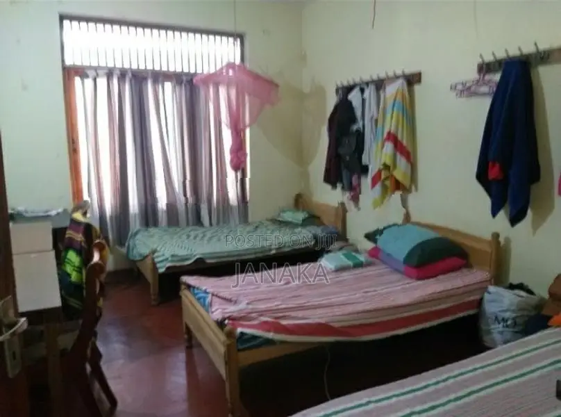 Sharing Room for Working Girls Nawala