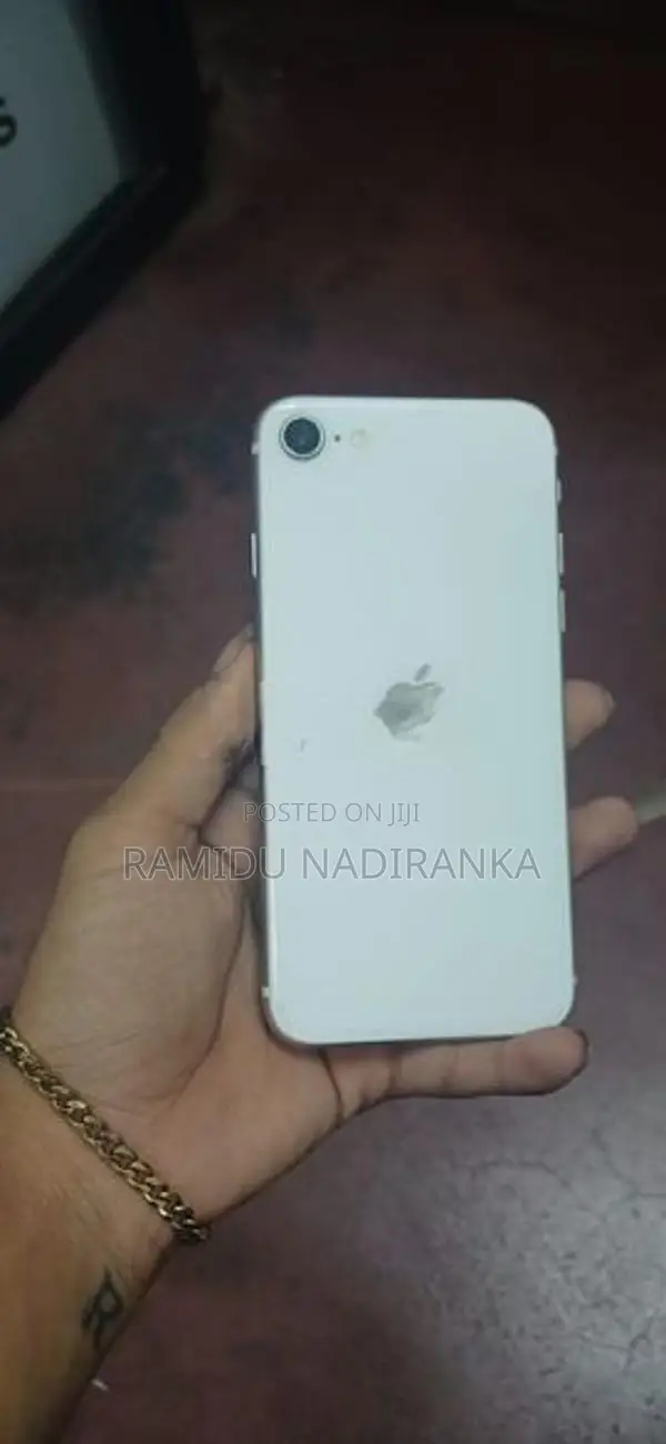 Apple iPhone SE (Used)