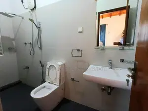 Madiwela Luxury 3 Bed Furnished Vill for Rent