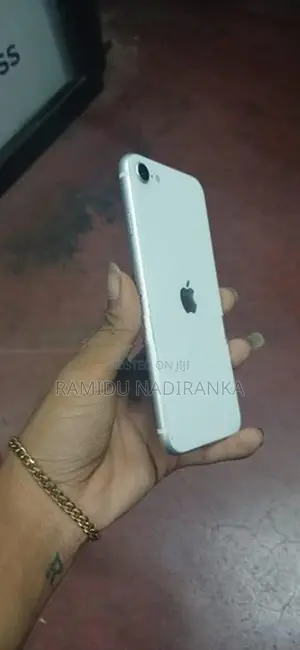 Apple iPhone SE (Used)