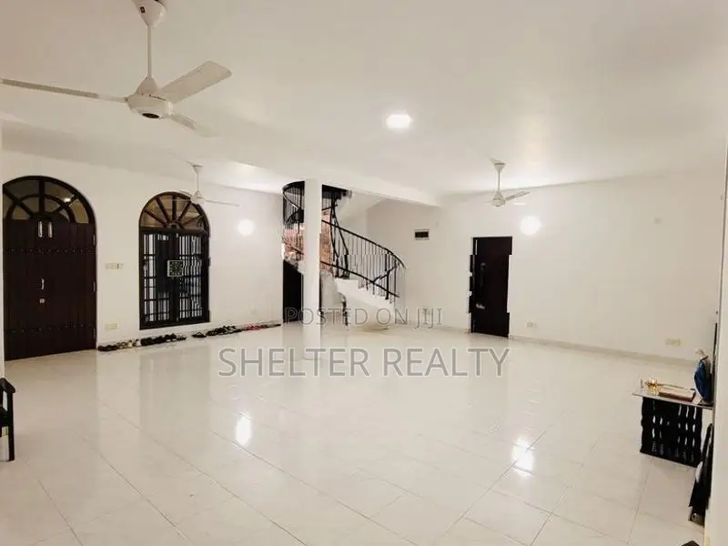Spacious 8BR House for Rent in Battaramulla