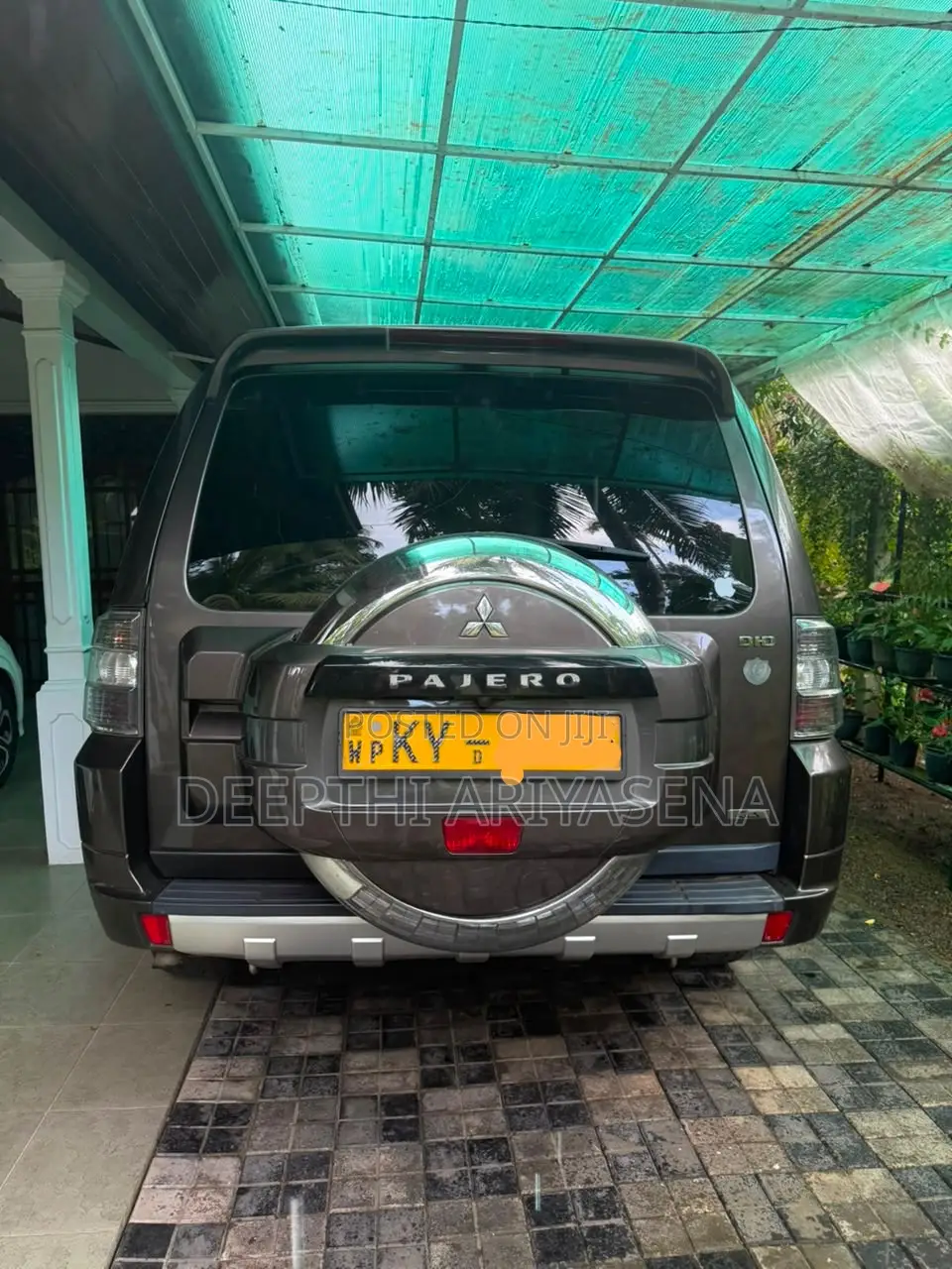 Mitsubishi Montero 2013 Brown