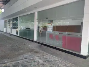 ගොඩනැගිල්ලක් බදු දීමට - රණාල