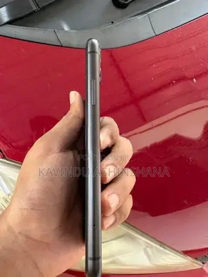 Apple iPhone 11 (Used)