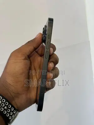 Apple iPhone 13 (Used)